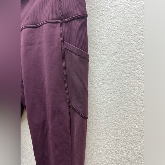 Lululemon High Times Mesh Legging-Size 10 - Picture 7 of 7